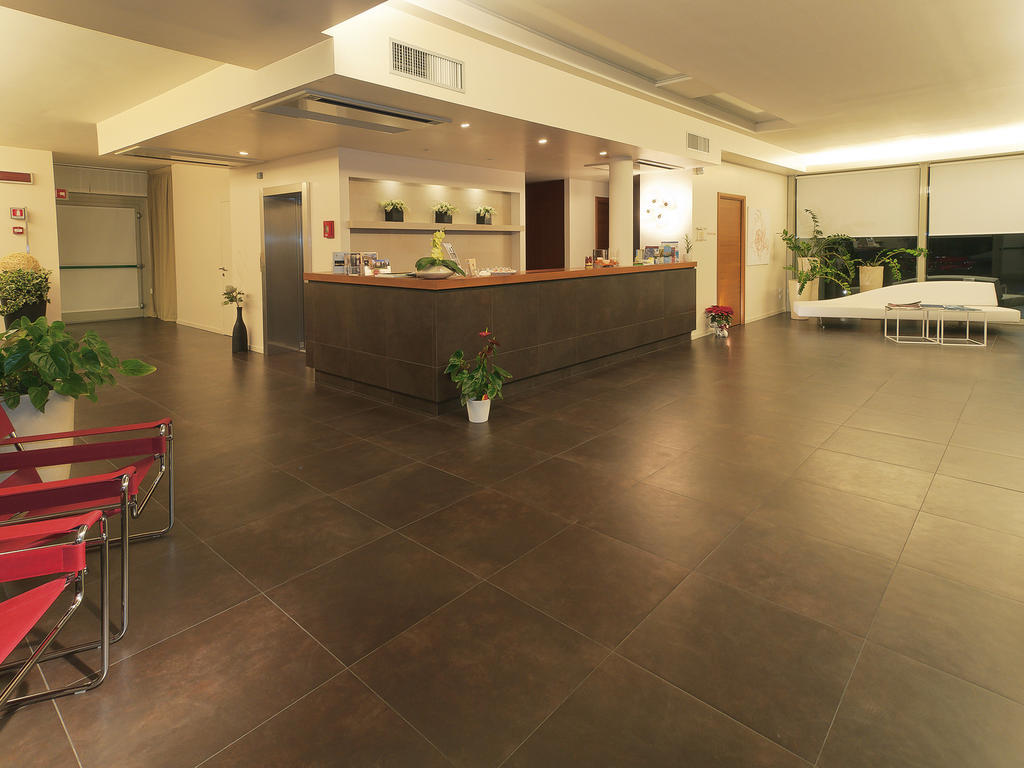 Hotel Cluentum Толентіно Екстер'єр фото